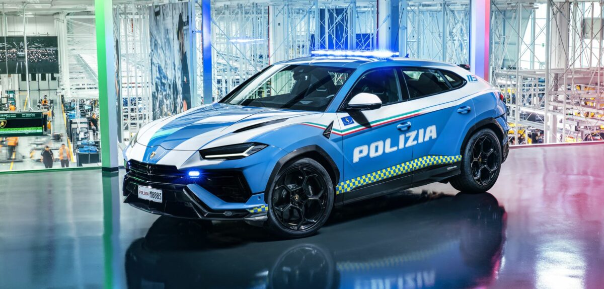 Politieauto's; Lamborghini Urus Performante voor de Italiaanse politie