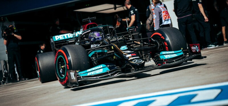 Rijders Formule 1 2024; Lewis hamilton verlaat pitbox tijdens Grand Prix van Turkije 2021