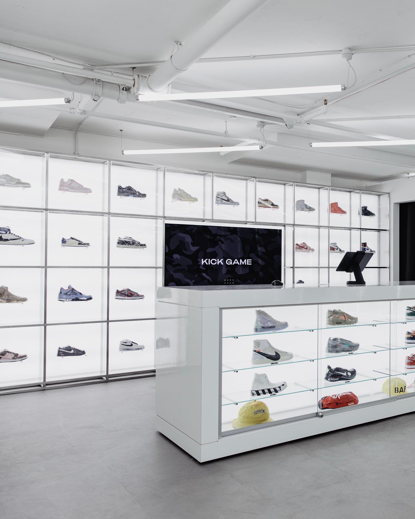 Kick Game in Londen is the place to be voor unieke sneakers en streatwear!  - DAY1 Lifestyle