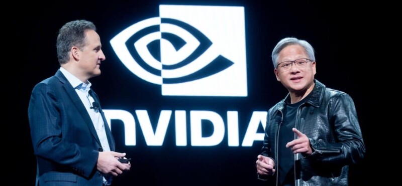 NVIDIA miljarden waard; Het NVIDIA logo op een zwarte muur