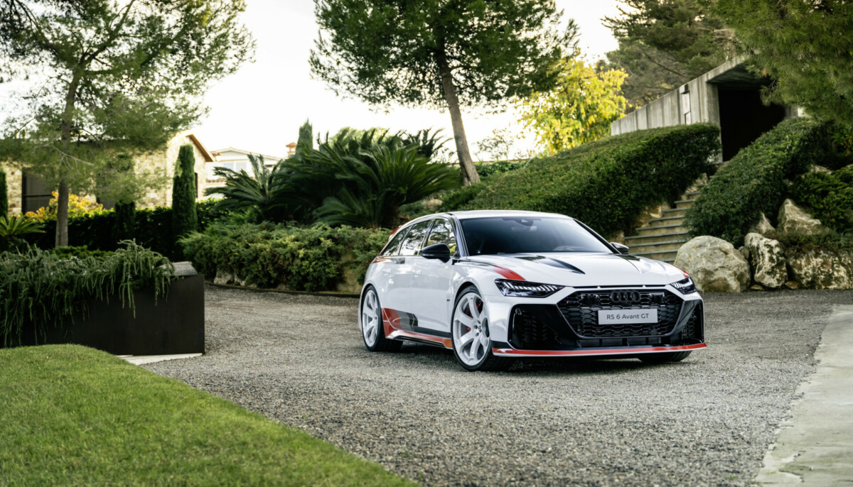 Audi RS 6: Audi RS 6 Avant GT op de oprijlaan